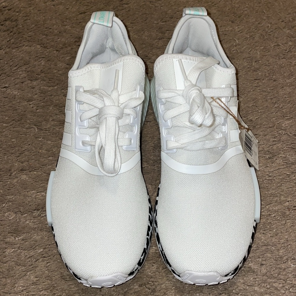Adidas Originals NMD_R1 Boost white leopard women’s athletic shoes - Picture 4 of 10